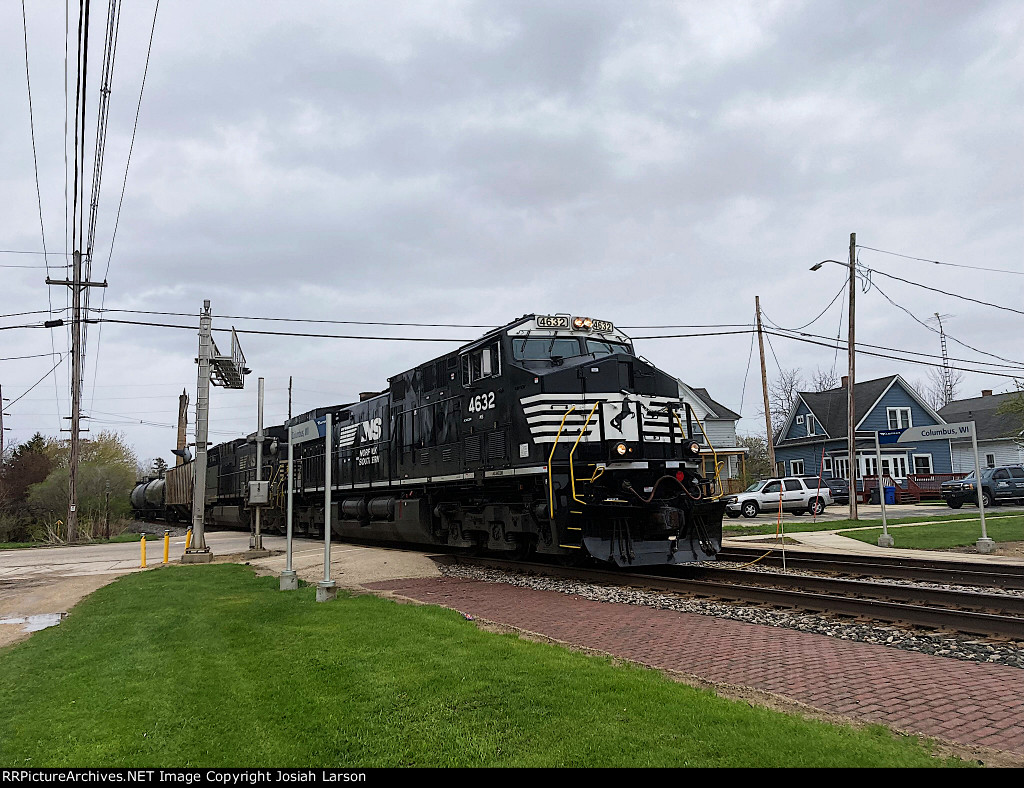 NS 4632 West